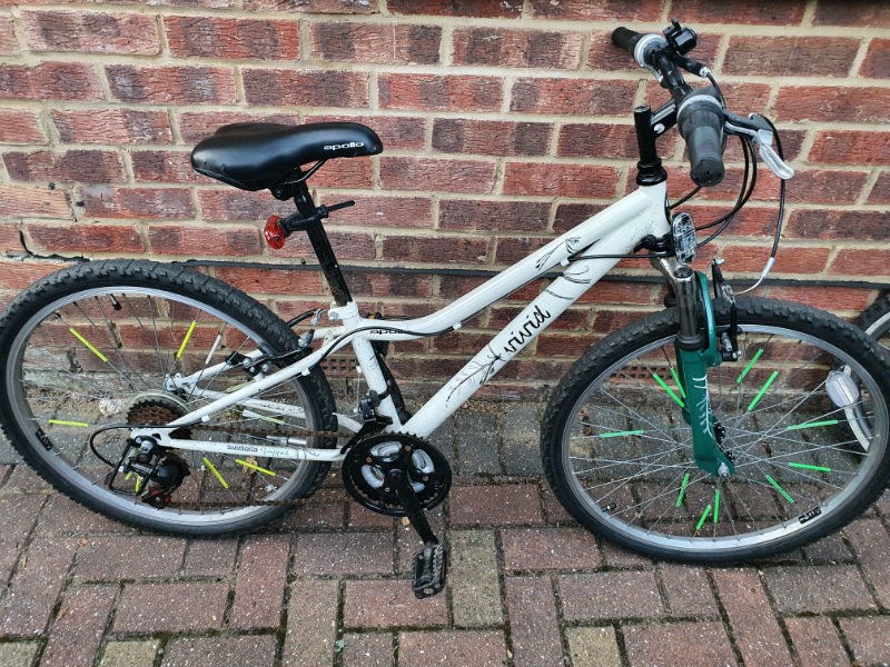Kids Apollo Vivid Hybrid Bike 24 